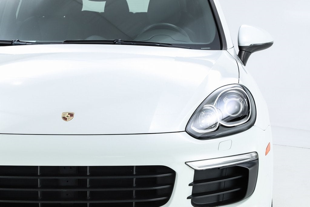 2017 Porsche Cayenne Platinum Edition