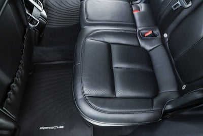 2017 Porsche Cayenne Platinum Edition