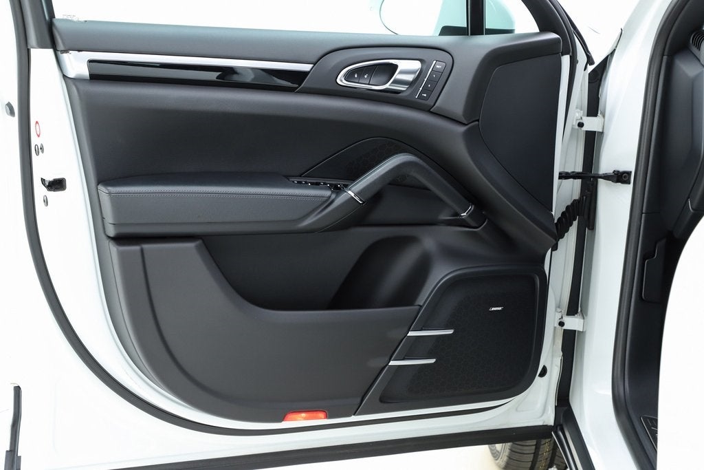 2017 Porsche Cayenne Platinum Edition