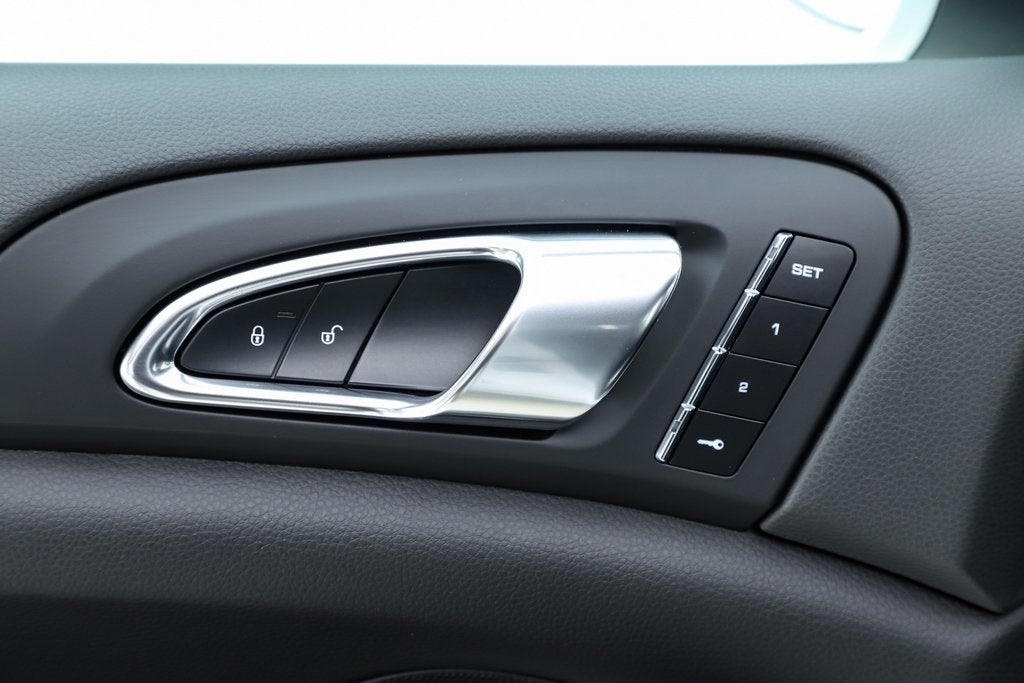 2017 Porsche Cayenne Platinum Edition