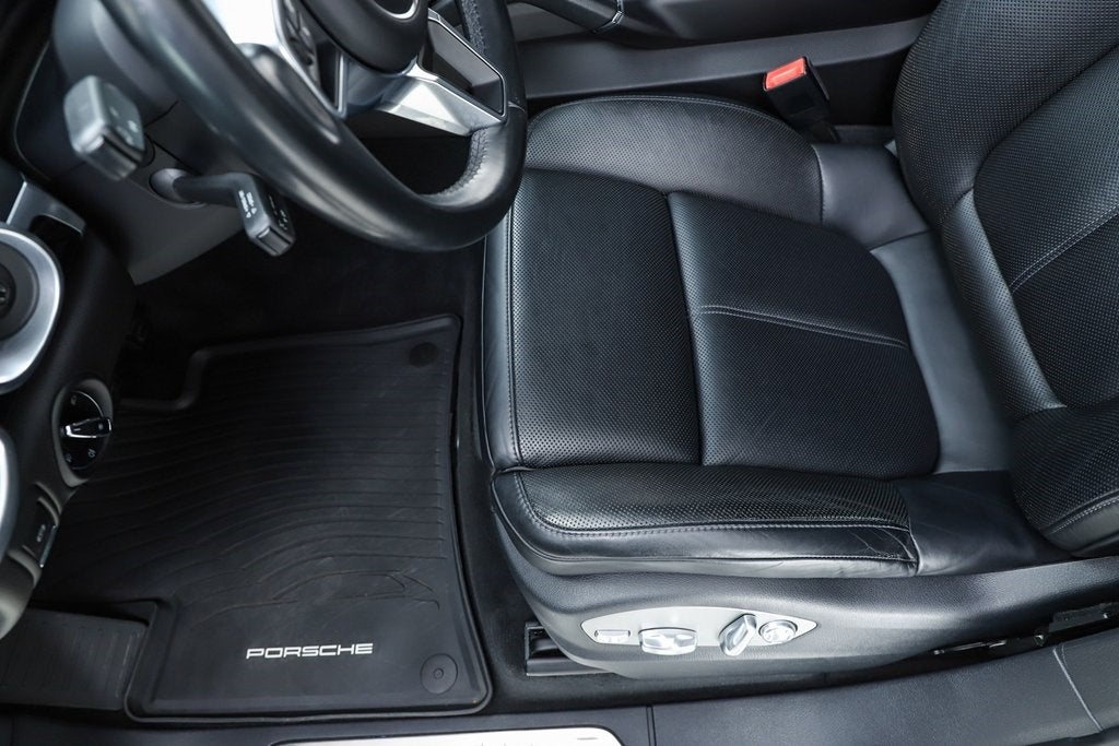 2017 Porsche Cayenne Platinum Edition