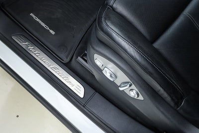 2017 Porsche Cayenne Platinum Edition