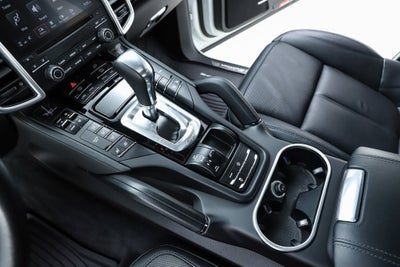 2017 Porsche Cayenne Platinum Edition