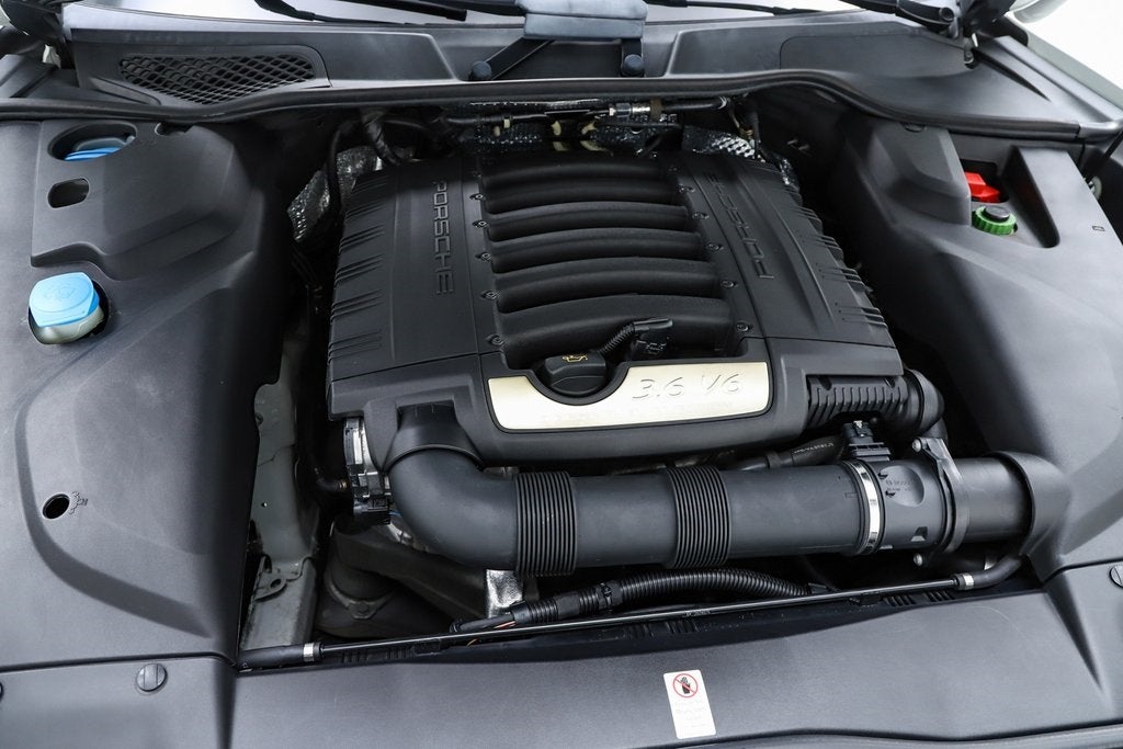 2017 Porsche Cayenne Platinum Edition