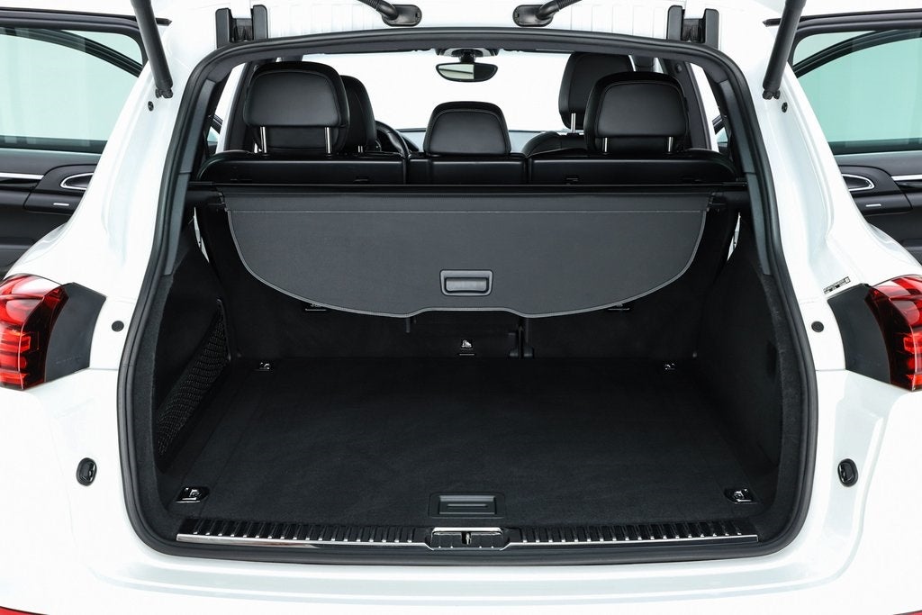 2017 Porsche Cayenne Platinum Edition