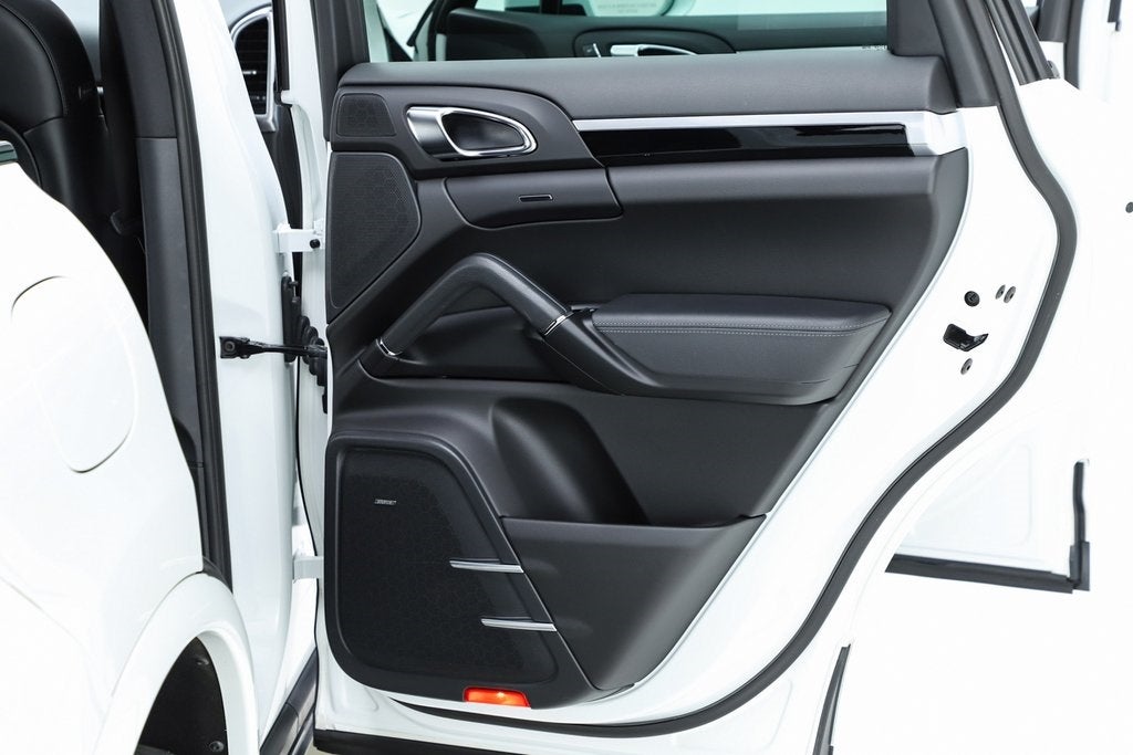 2017 Porsche Cayenne Platinum Edition