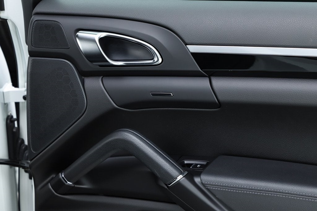 2017 Porsche Cayenne Platinum Edition