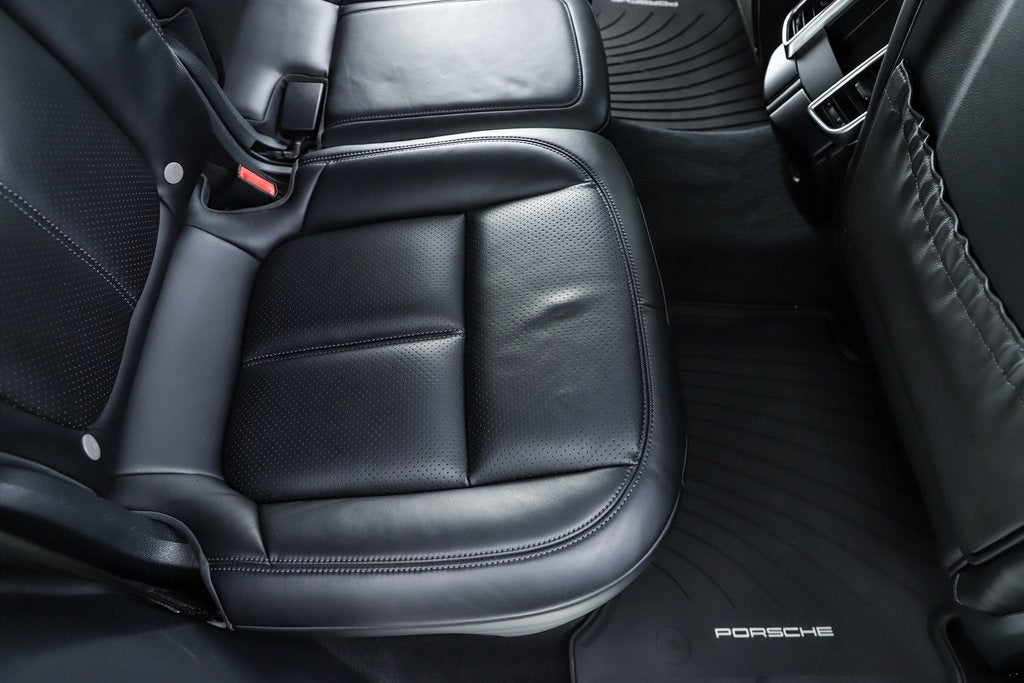 2017 Porsche Cayenne Platinum Edition