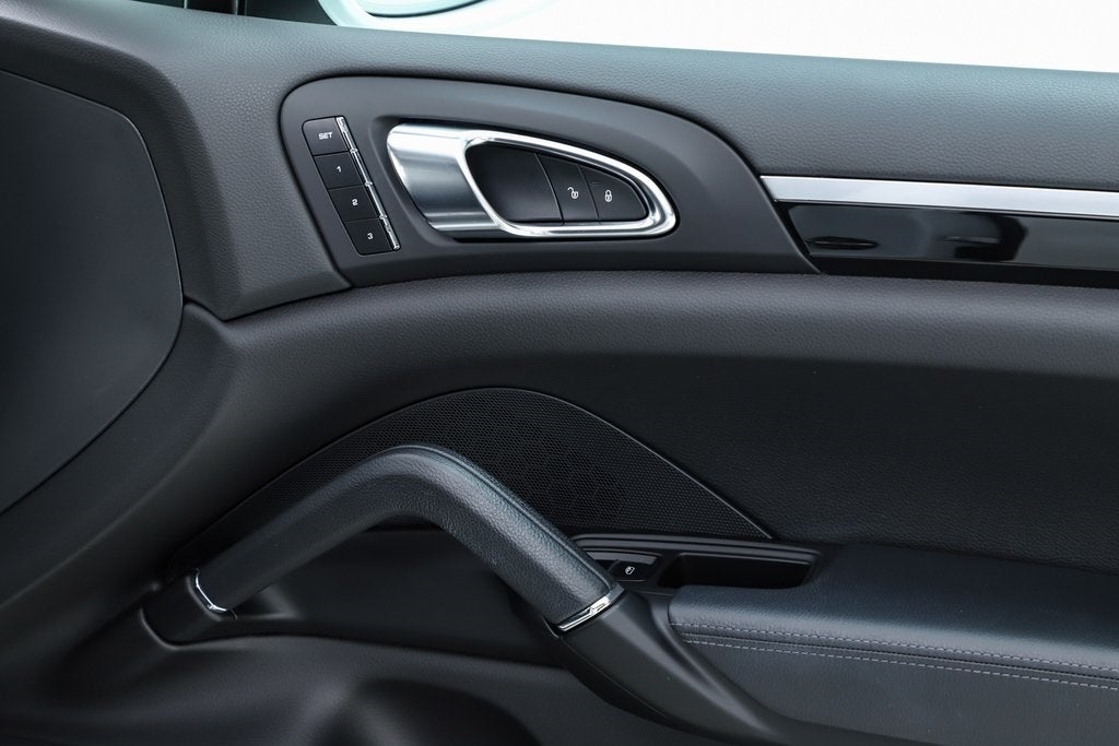 2017 Porsche Cayenne Platinum Edition