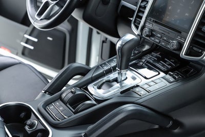 2017 Porsche Cayenne Platinum Edition