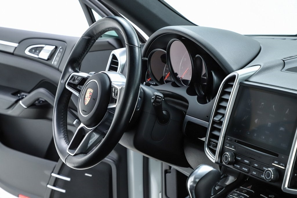 2017 Porsche Cayenne Platinum Edition