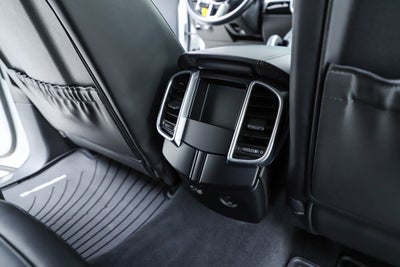 2017 Porsche Cayenne Platinum Edition