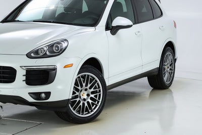 2017 Porsche Cayenne Platinum Edition