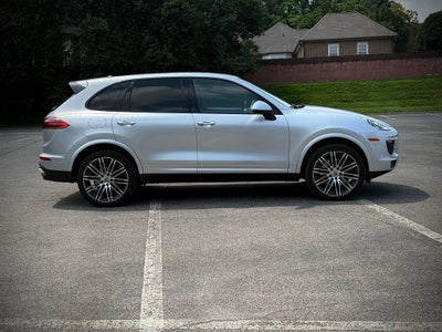 2017 Porsche Cayenne Platinum Edition
