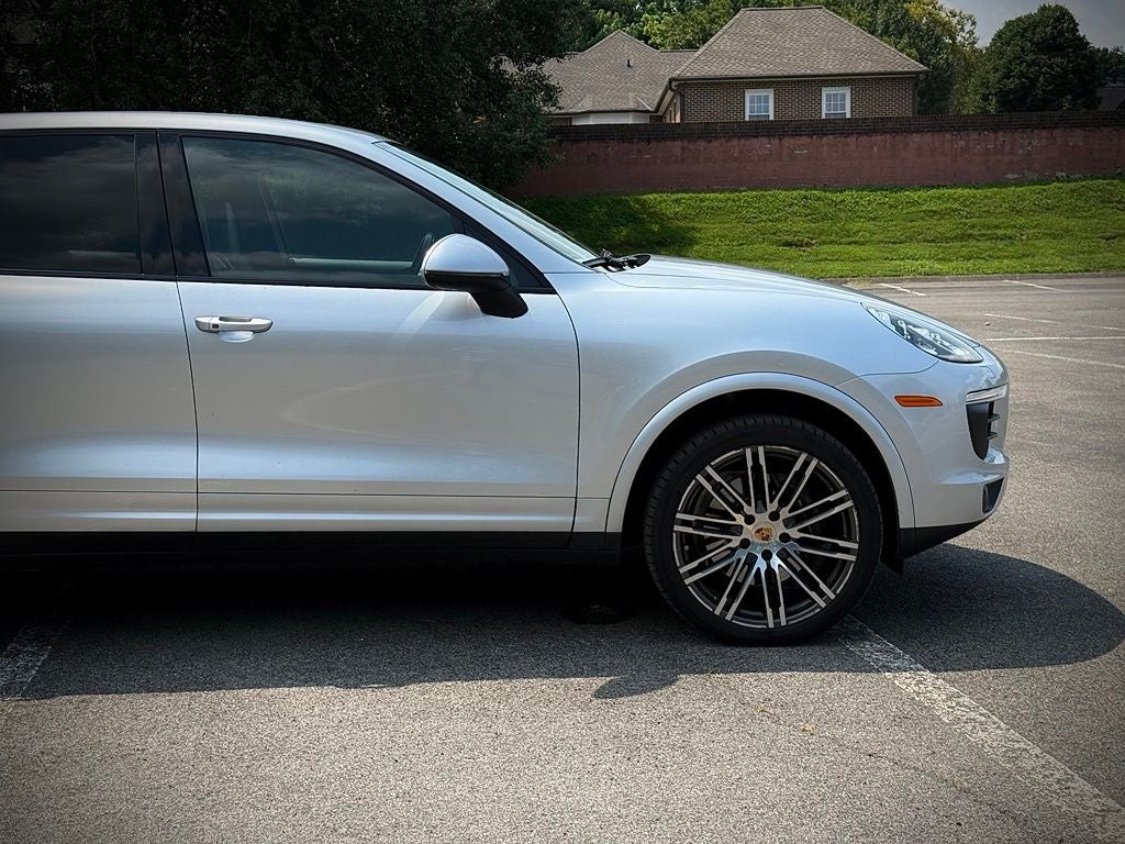 2017 Porsche Cayenne Platinum Edition