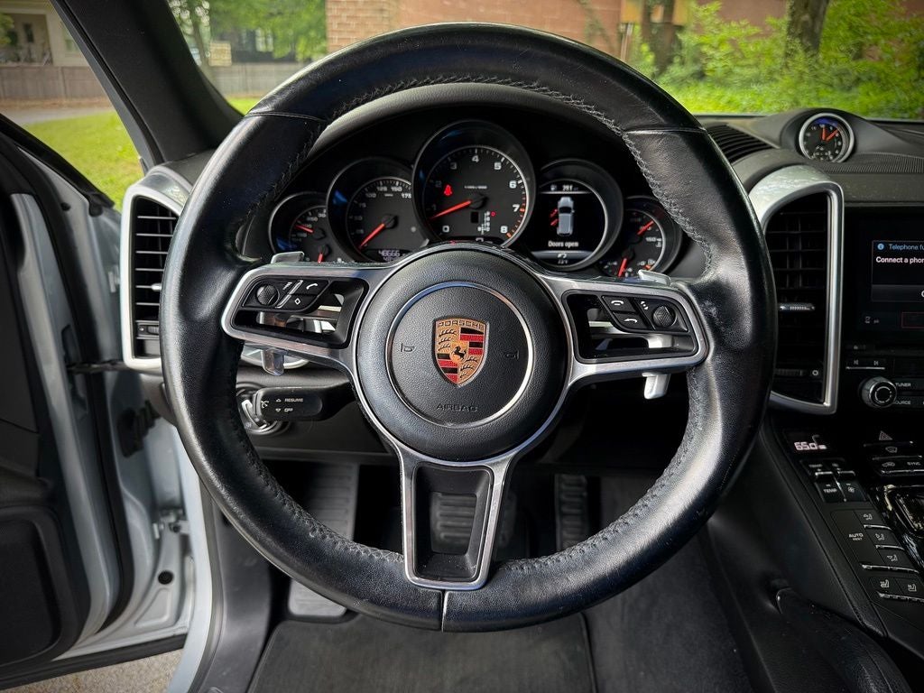 2017 Porsche Cayenne Platinum Edition