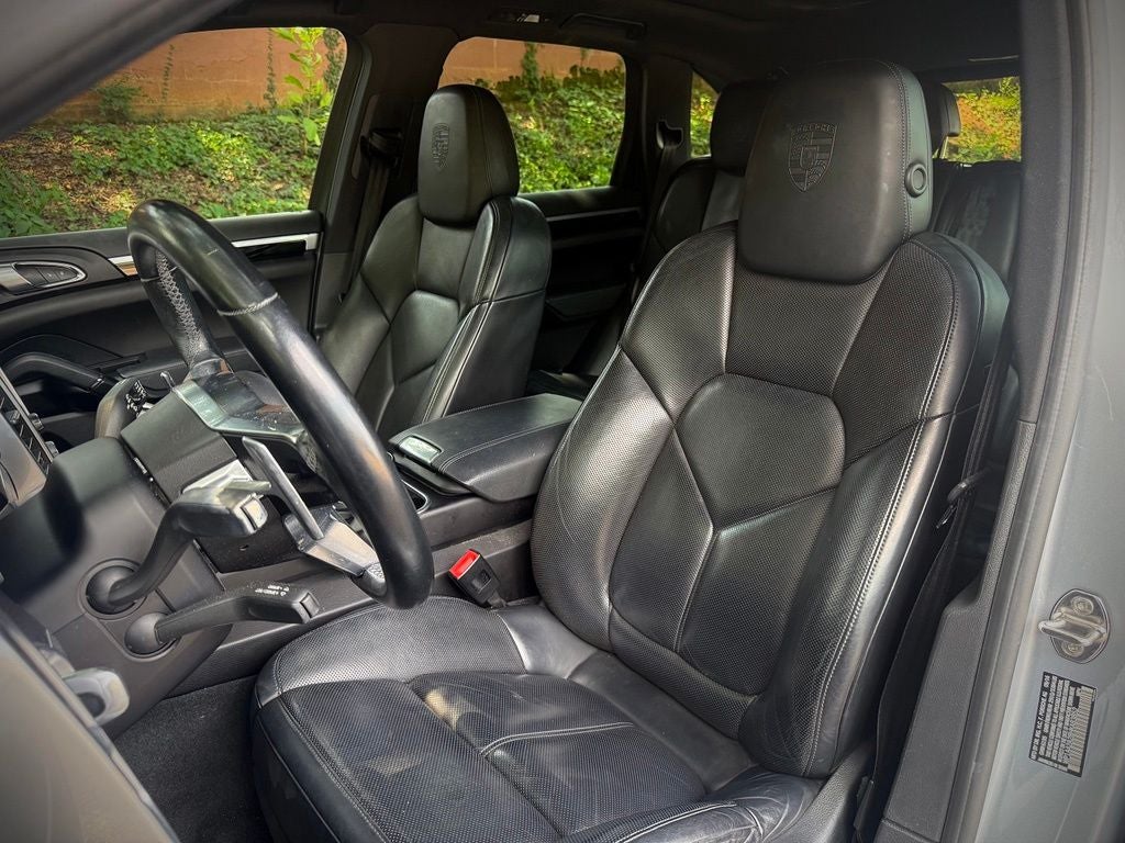 2017 Porsche Cayenne Platinum Edition