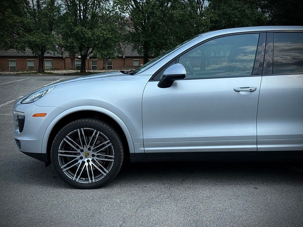 2017 Porsche Cayenne Platinum Edition