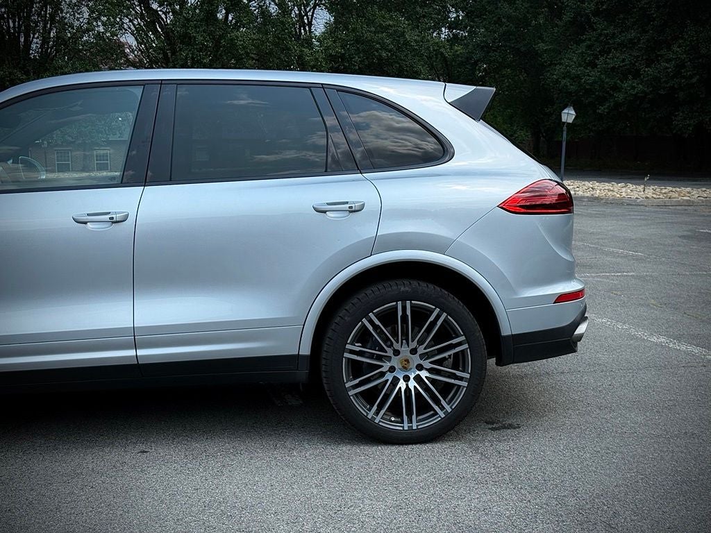 2017 Porsche Cayenne Platinum Edition