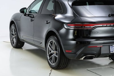 2025 Porsche Macan Base