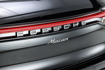 2025 Porsche Macan Base