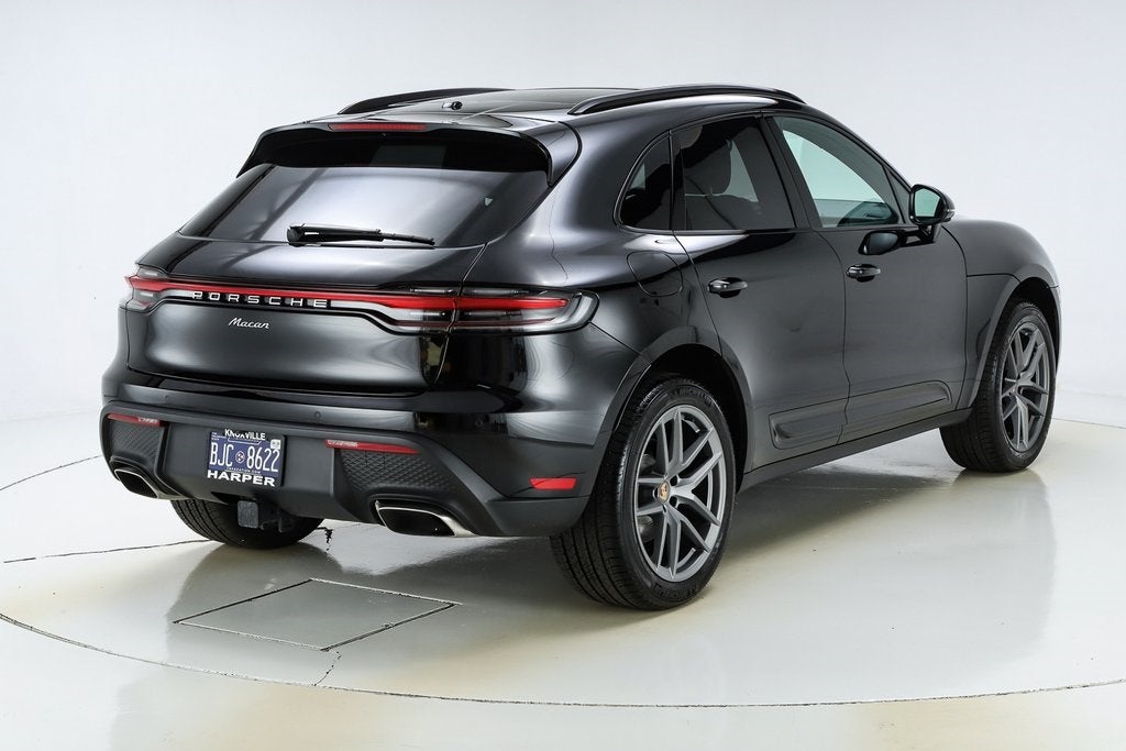 2025 Porsche Macan Base
