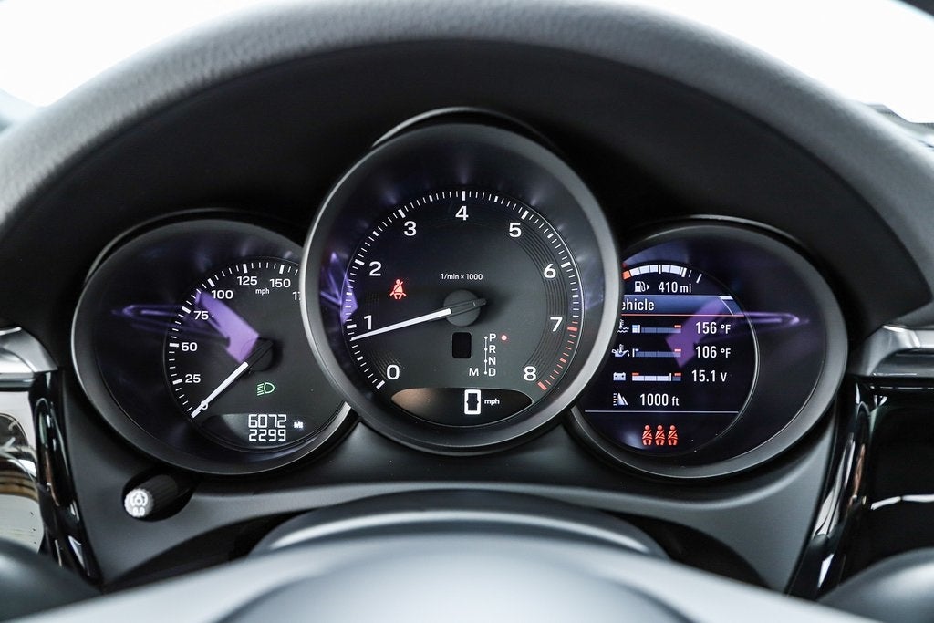 2025 Porsche Macan Base