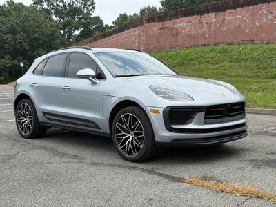 2024 Porsche Macan Base