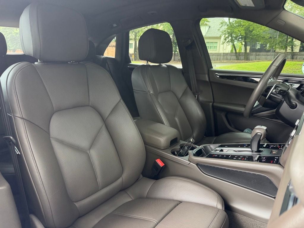 2024 Porsche Macan Base