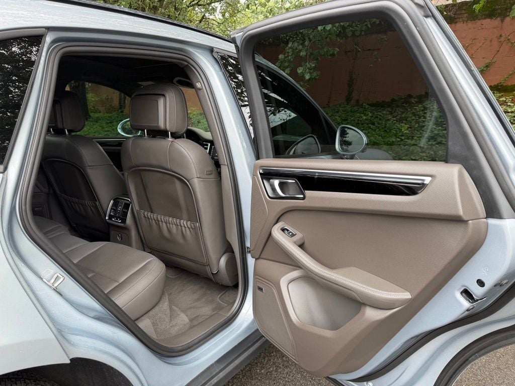 2024 Porsche Macan Base