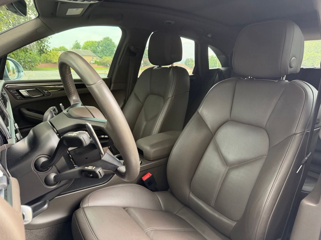 2024 Porsche Macan Base