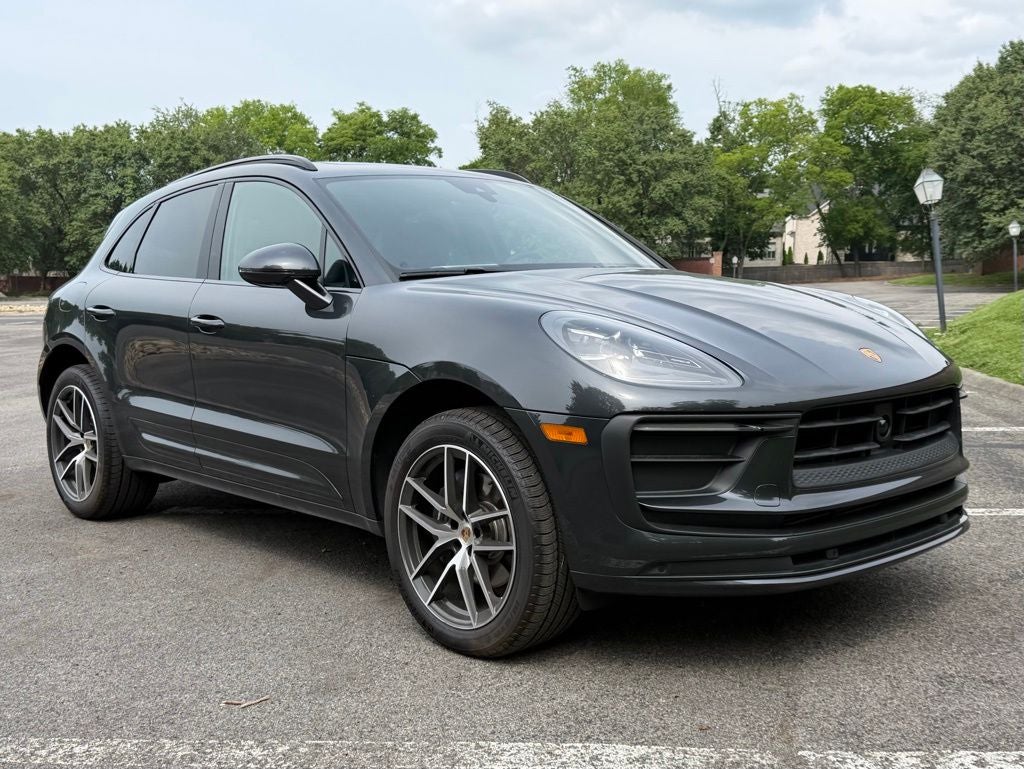 2026 Porsche Macan Base