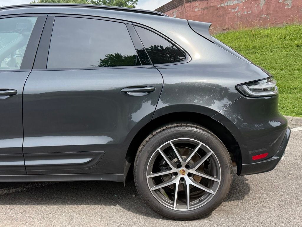 2026 Porsche Macan Base