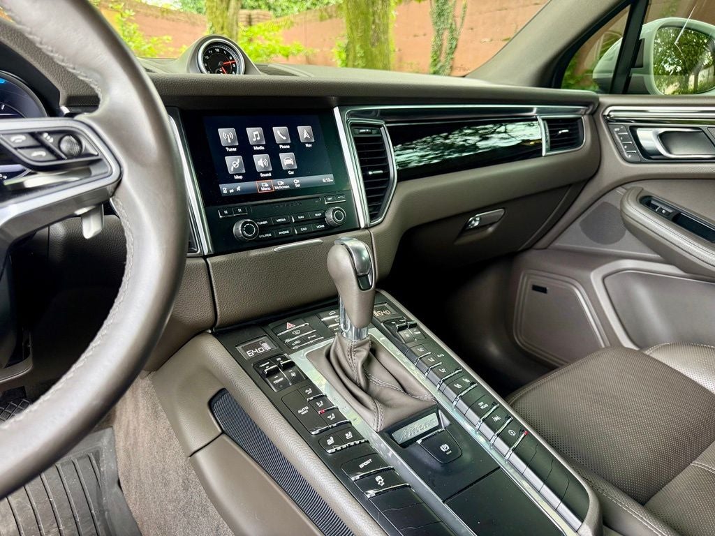 2018 Porsche Macan Base