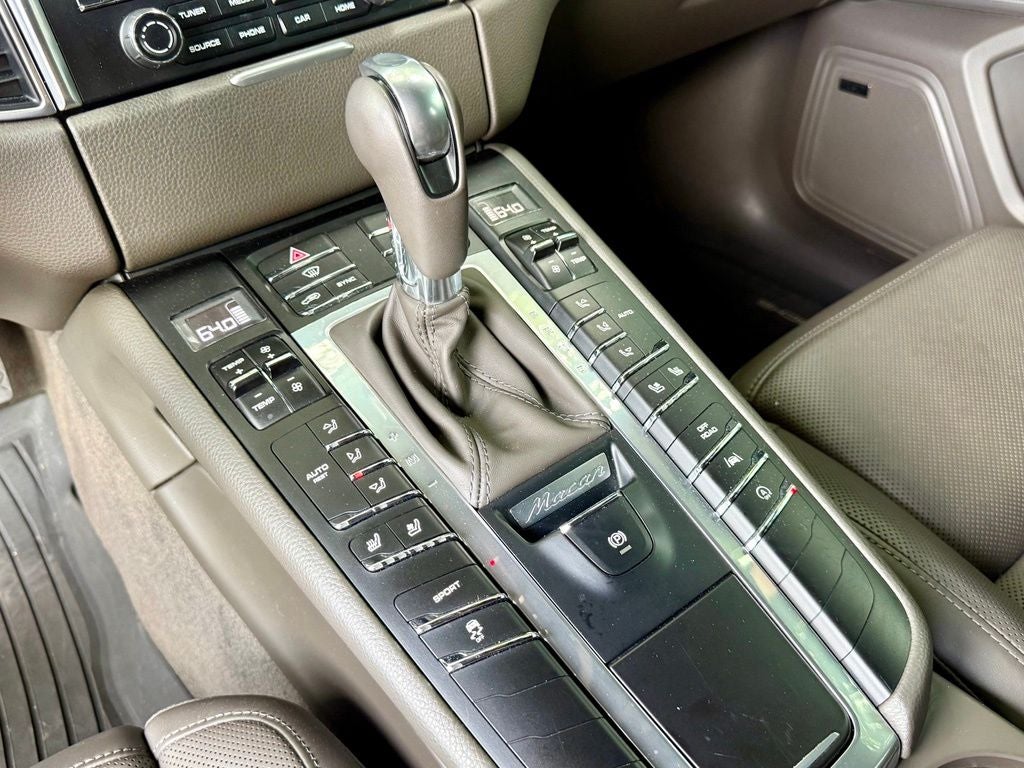 2018 Porsche Macan Base