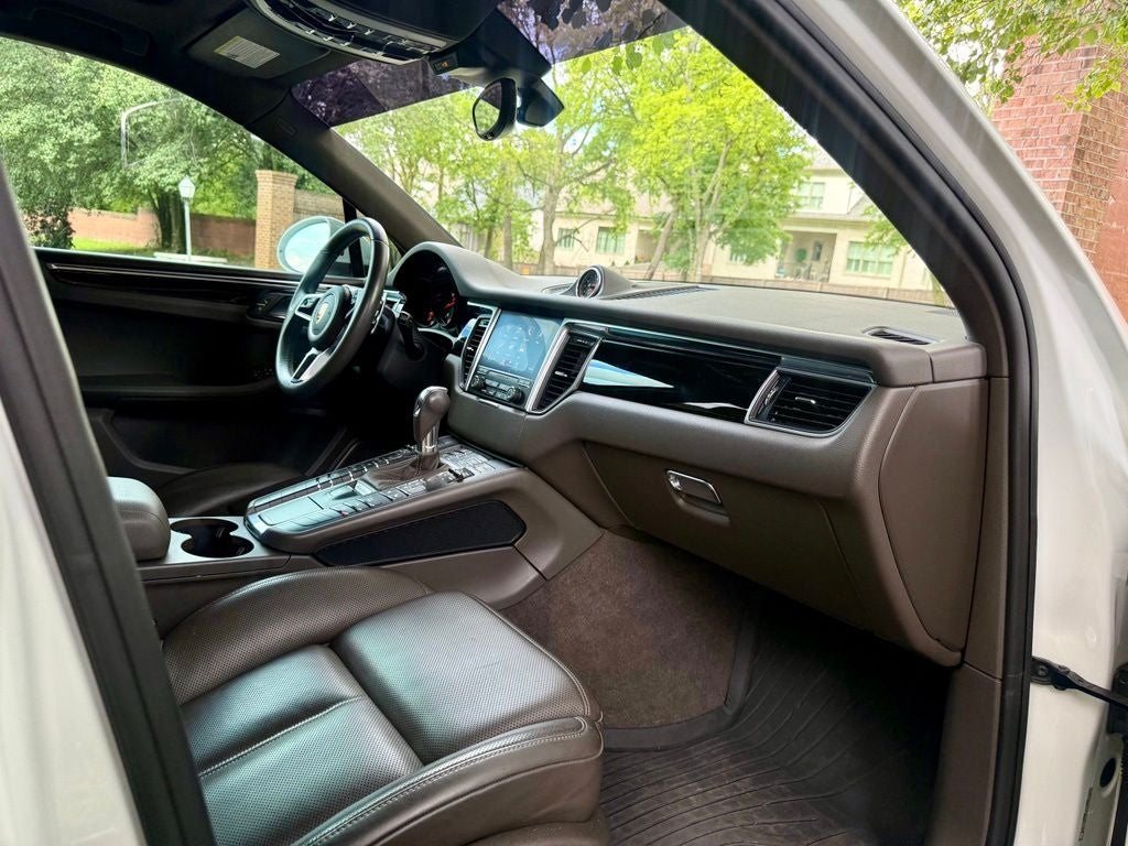 2018 Porsche Macan Base