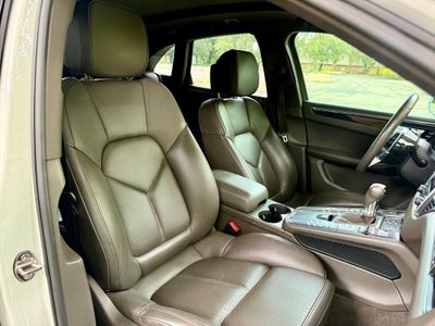 2018 Porsche Macan Base