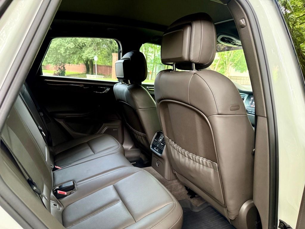 2018 Porsche Macan Base