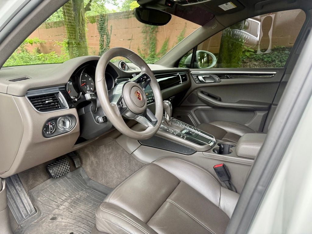 2018 Porsche Macan Base