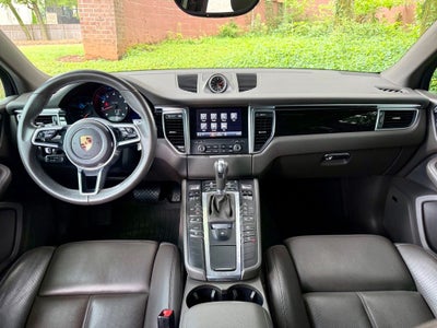 2018 Porsche Macan Base