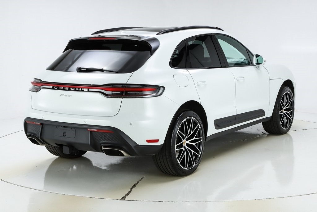2025 Porsche Macan Base