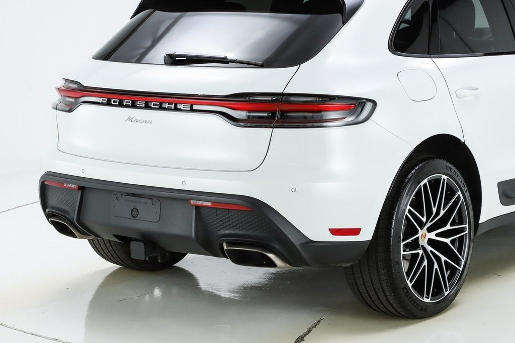 2025 Porsche Macan Base