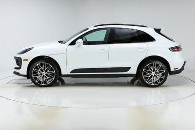 2025 Porsche Macan Base