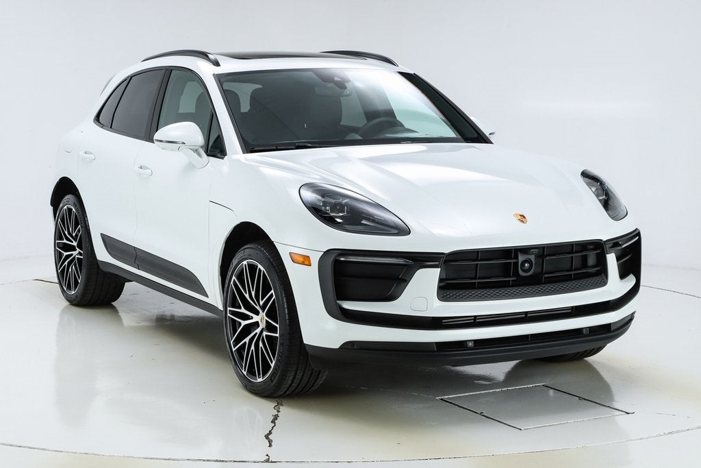 2025 Porsche Macan Base
