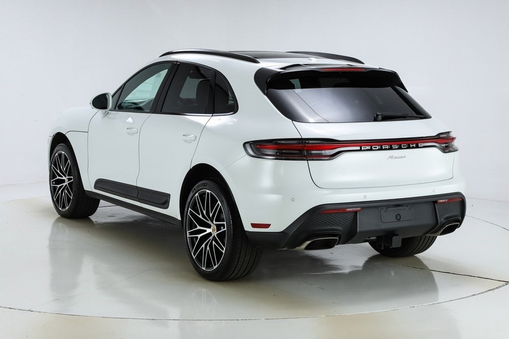2025 Porsche Macan Base