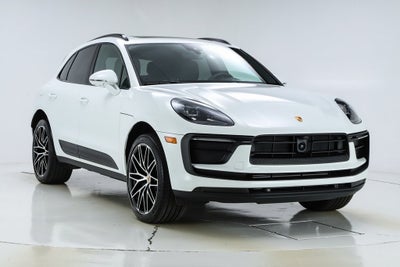 2025 Porsche Macan Base