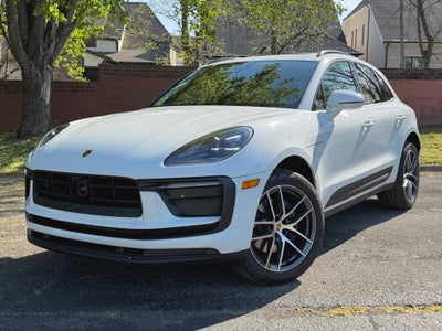2025 Porsche Macan Base