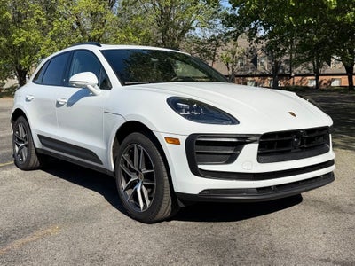 2025 Porsche Macan Base