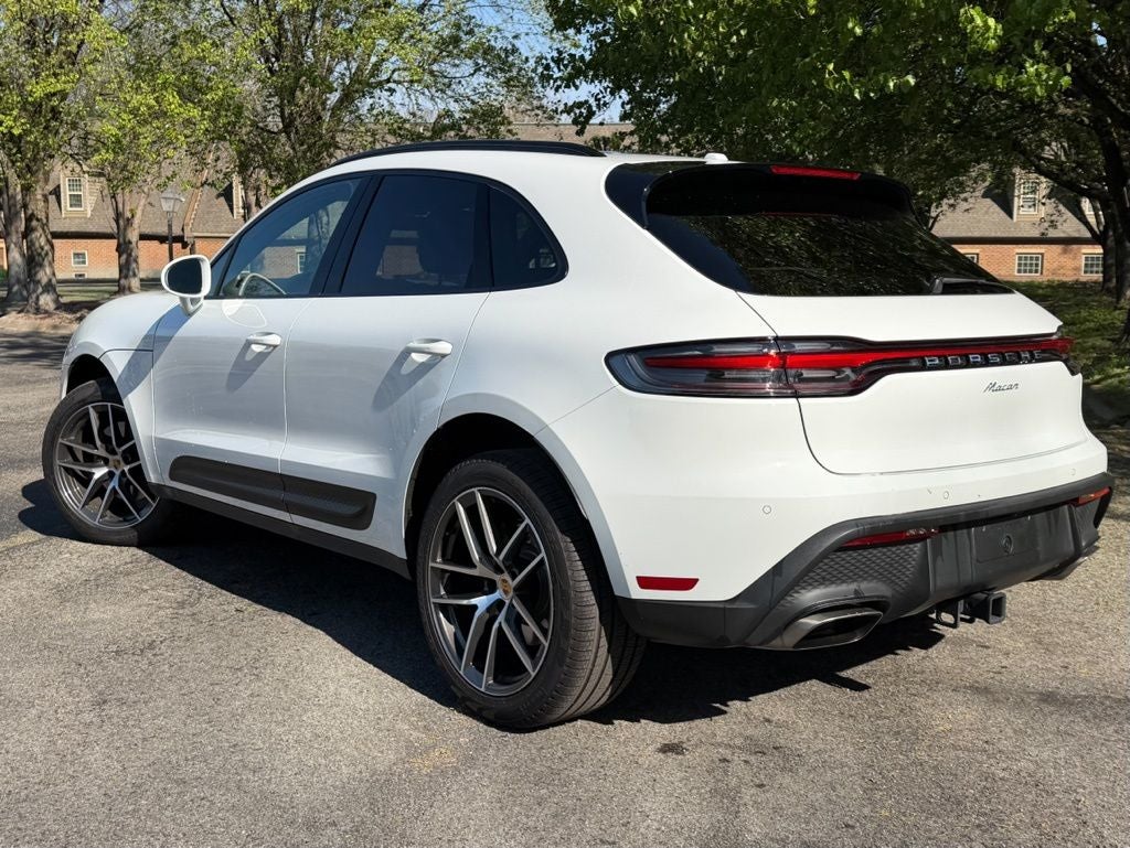2025 Porsche Macan Base
