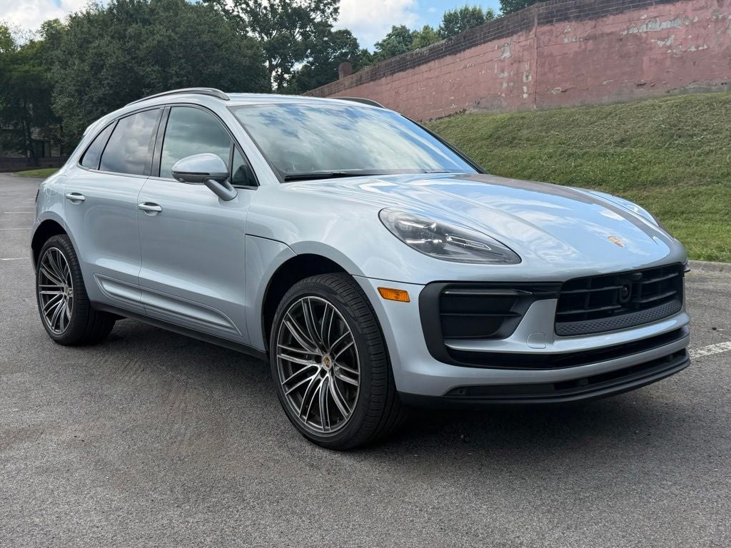 2026 Porsche Macan Base
